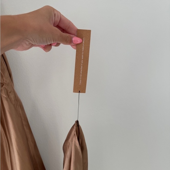 REFORMATION NWT Poppies Silk Dress in Croissant 8 - Picture 5 of 8